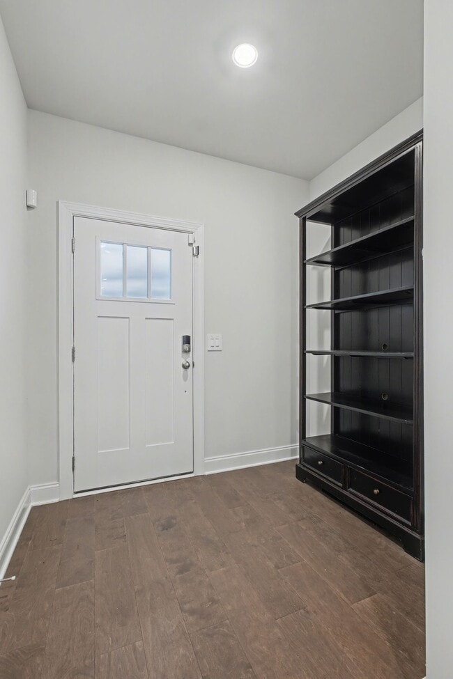 *** PROPERTY DOES NOT COME FURNISHED *** - 1682 Denali Dr