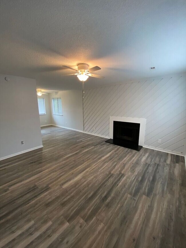 Foto del edificio - Coming Soon Converse Heights Townhouse - 2...