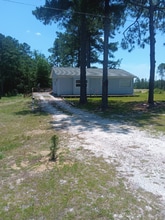 Building Photo - 255 Rowe Ave