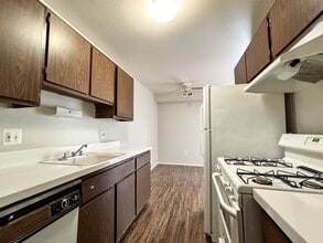 Building Photo - Warren Woods