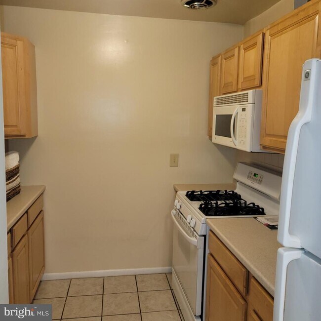 Foto del edificio - 4828 Silverwood St