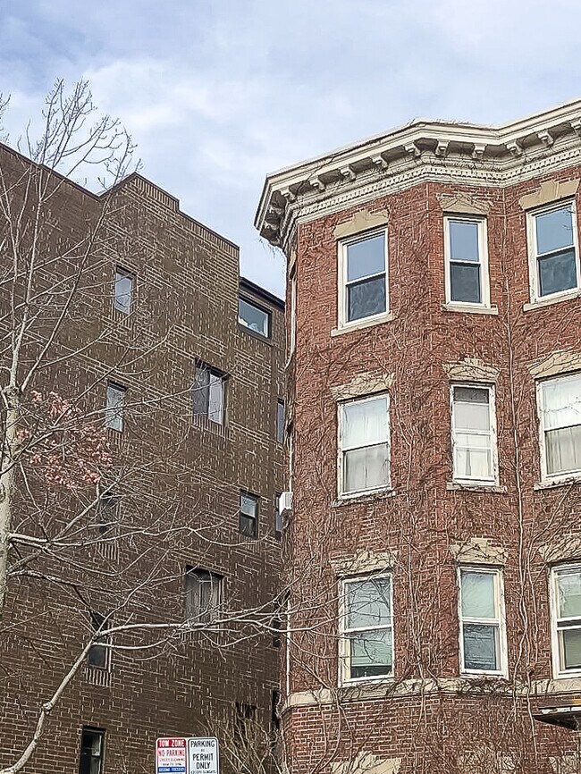 Building Photo - 315 Harvard St