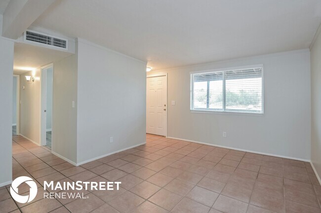 Foto del edificio - 7651 E Poinciana Dr