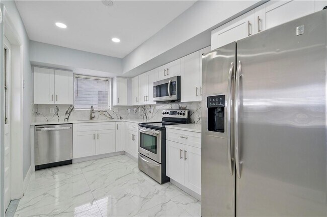 Foto del edificio - 2833 SW 5th St