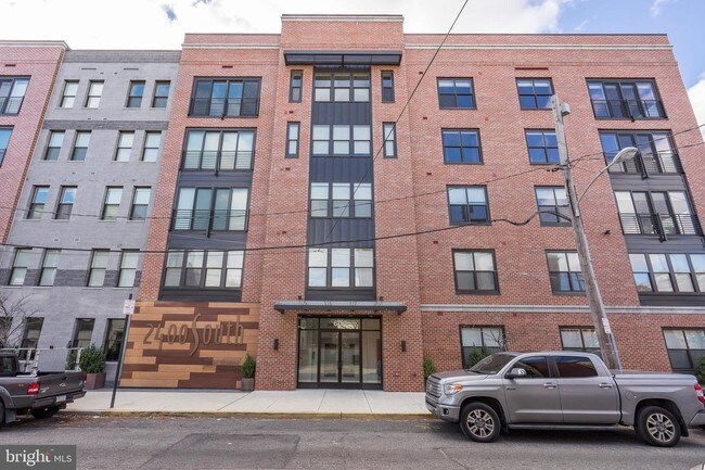 Building Photo - 600 S 24th St