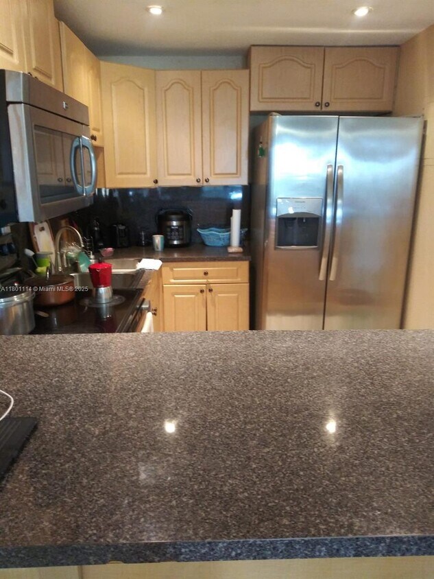 Foto principal - 6095 W 19th Ave