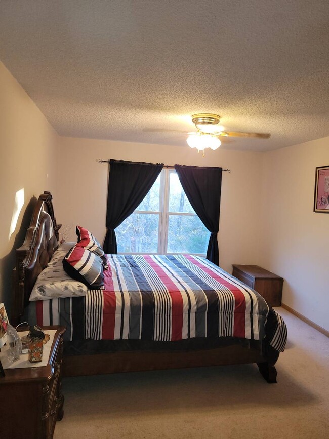 Foto del edificio - 17010 Lariat Ln