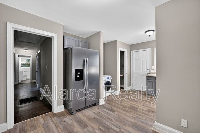 Photo - 1137 Skyview Rd House