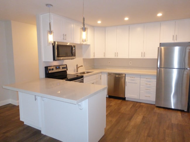 Photo - 172 W Clinton Ave Apartment