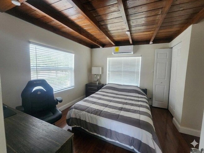 Foto del edificio - 3440 SW 20th St