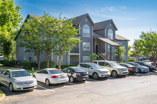 Oak Hollow Apartments - Southaven, MS | Apartments.com