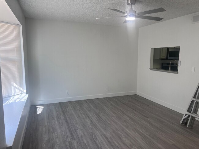 Foto del edificio - 870 Flagstone Way