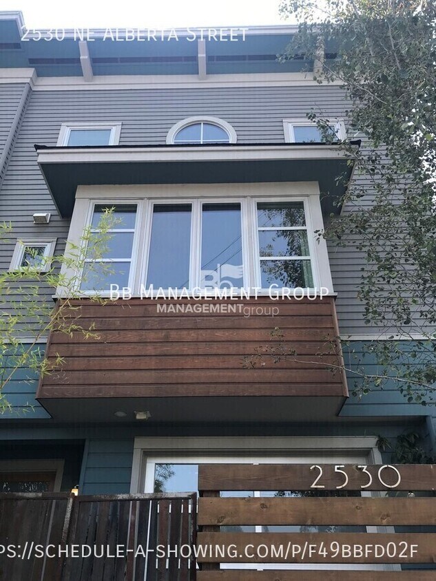 Foto principal - 2530 NE Alberta St