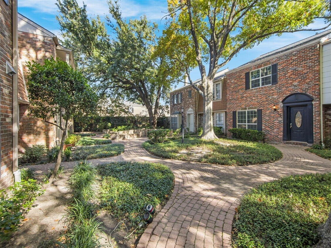 Foto principal - 6440 Olympia Dr