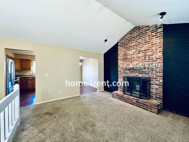 Building Photo - Beautiful, Split-Level Olathe Home w/ Stainless Steel Appliances and a Finished Basement!