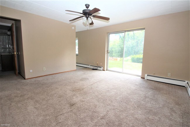 Building Photo - 365 Moon Clinton Rd