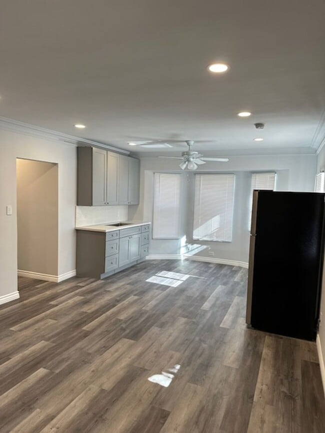 Building Photo - 6003 Klump Ave