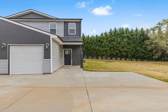 Building Photo - 4054 Parris Bridge Rd