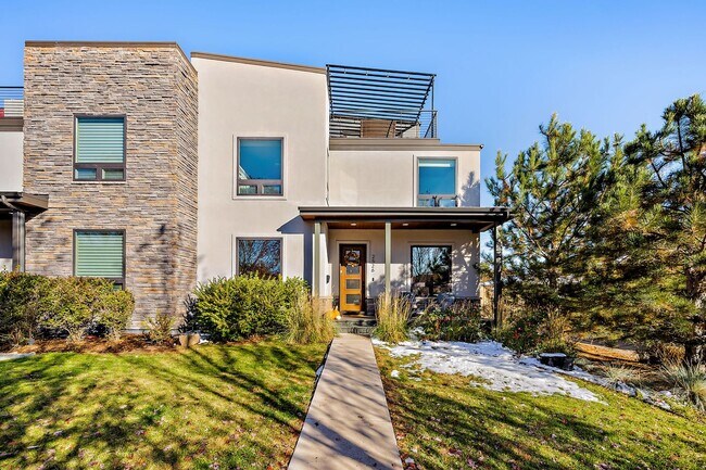 Building Photo - Stunning 4-BDR in the Heart of Sloan’s Lake