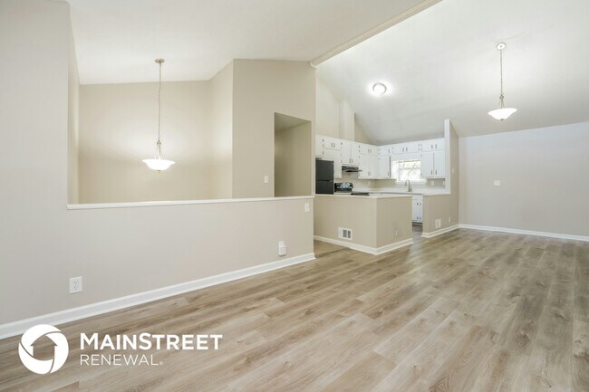 Foto del edificio - 2535 Kelly Lake Dr