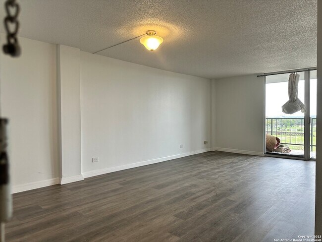 Foto del edificio - 7039 San Pedro Ave