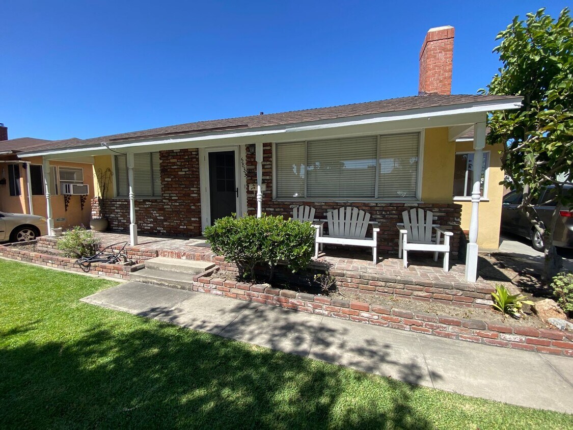 Primary Photo - Three Bedroom Lakewood House For Rent!