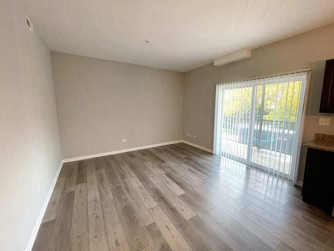 Foto del edificio - 811 E Main St