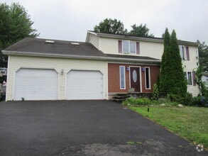 Building Photo - 208 Dino Rd