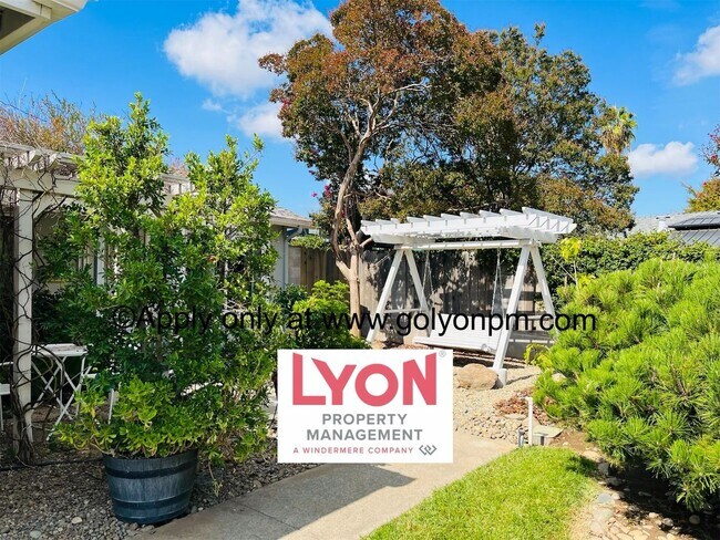 Building Photo - 3 br, 2 bath House - 2604 Coho Court