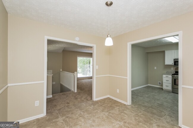 Building Photo - 22 Hollyberry Ct