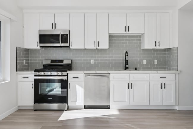 Foto del edificio - 2341 Ulric St