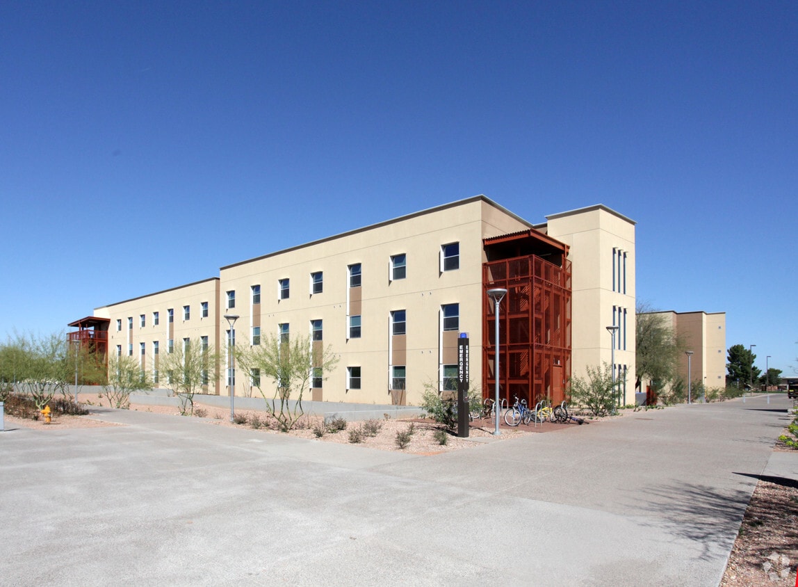 Primary Photo - Lantana Hall
