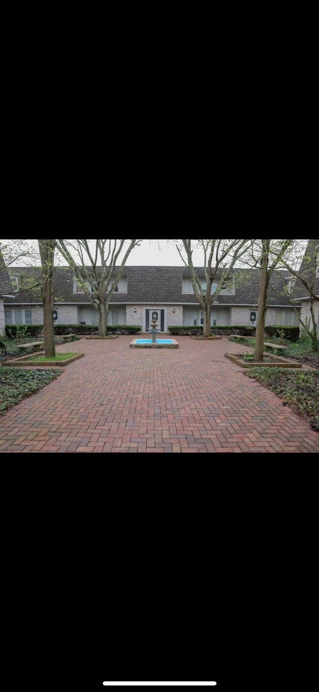 840 Malabu Dr Unit 205, Lexington, KY 40502 Condo for Rent in