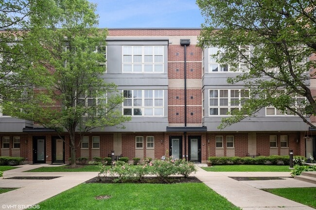 Building Photo - 2321 S Wabash Ave