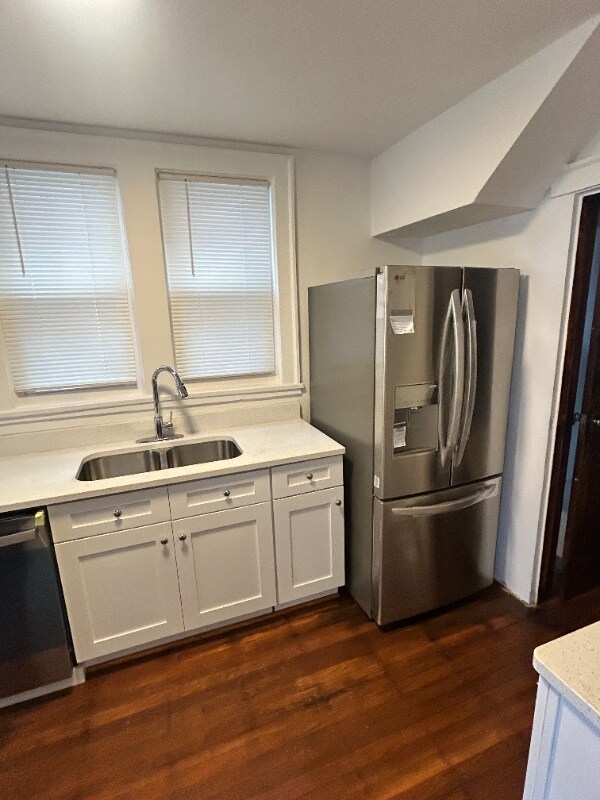 Building Photo - 323 Onyx Ave