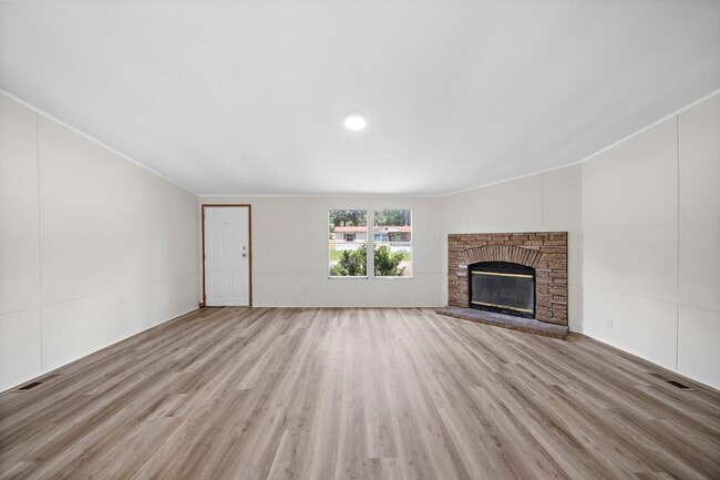 Foto del edificio - 16482 Pisces Rd