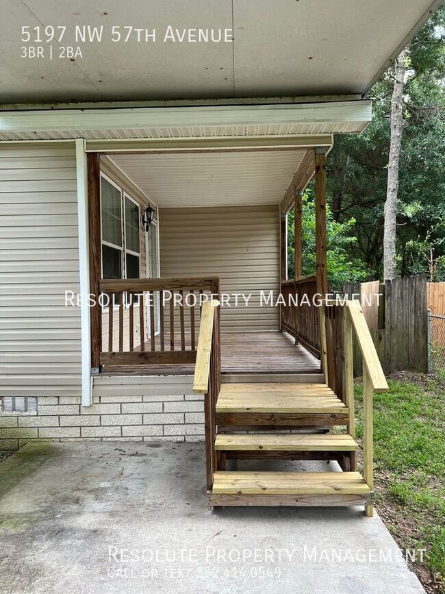 Building Photo - 3 Bed, 2 Bath in Ocala Park Estates