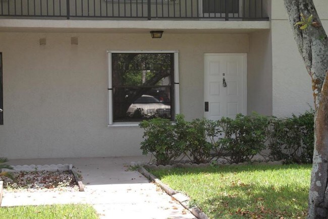 Building Photo - 2201 Sabal Ridge Ct