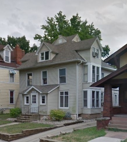 Building Photo - 731 W Main St