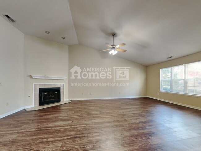 Foto del edificio - 15017 Oak Road