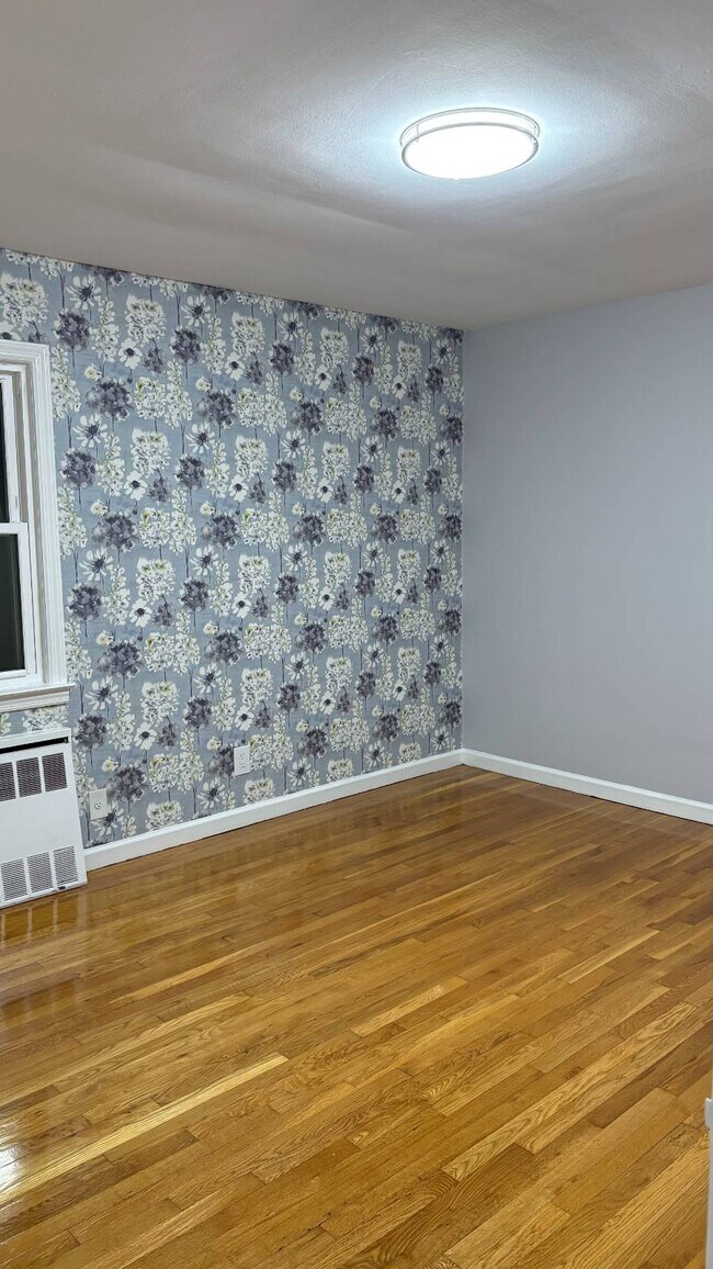 Foto del edificio - 268-04 83rd Ave