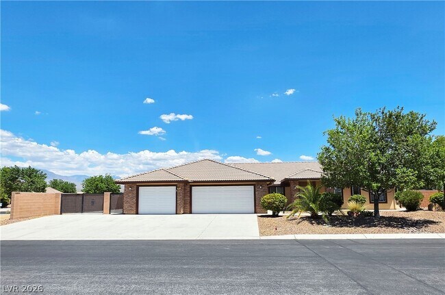 Building Photo - 111 Mondale Ct