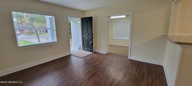 Building Photo - 5134 Ensign Ave