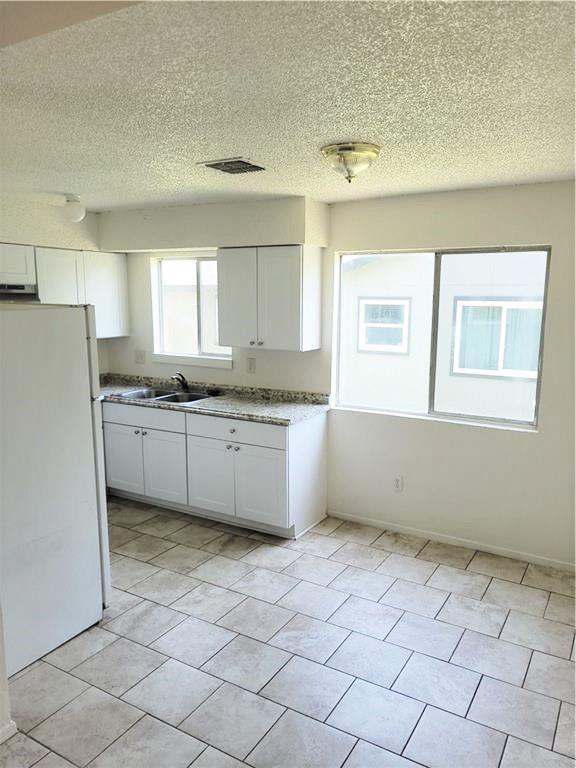 Building Photo - 3408 Lynridge Dr