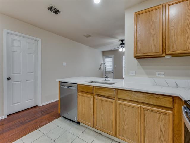 Building Photo - 1332 Waterford Dr
