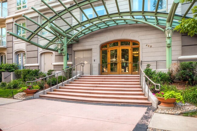 Foto del edificio - 2 br, 2 bath Condo - 400 East 3rd Avenue 405