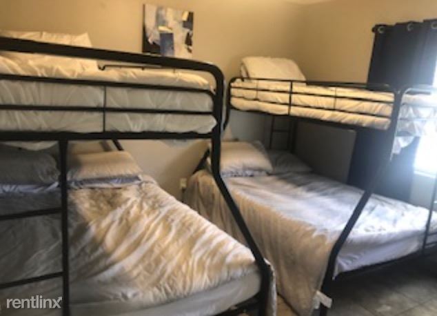 Building Photo - 5 br, 2.5 bath House - 3006 Carruth St