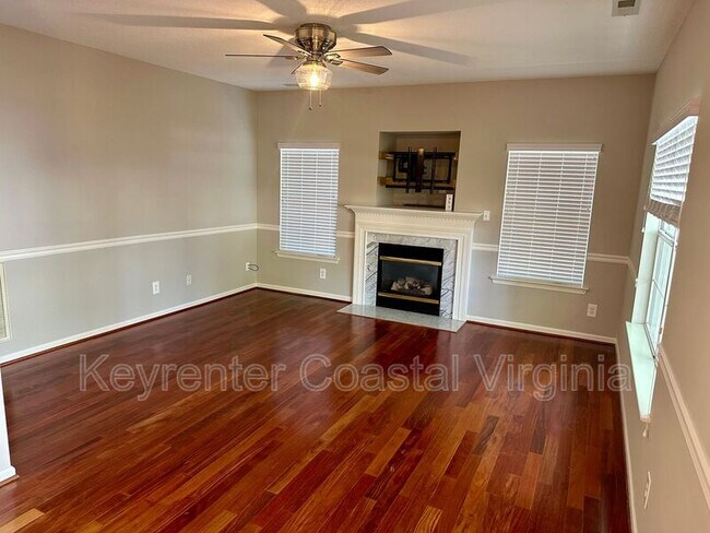 Foto del edificio - 3611 Martingale Ct