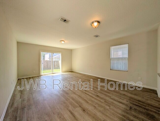 Foto del edificio - 9020 Eaton Ave