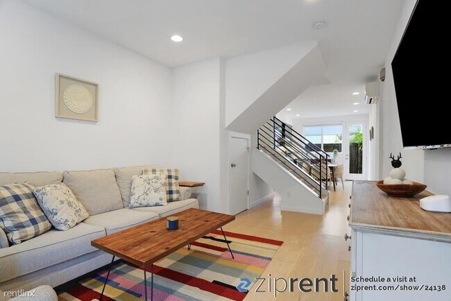 Foto del edificio - 3 br, 2.5 bath Townhome - 122 20th Avenue,...